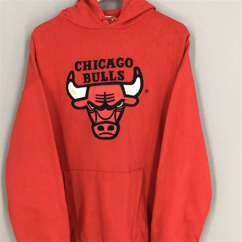 vintage 90s chicago bulls sweatshirt.